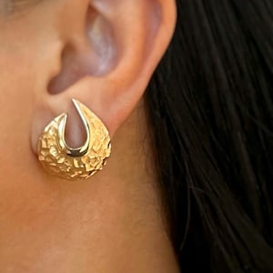 Chunky Gold Clip On Earrings | Vintage Statement Jewelry