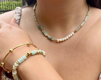 18K Gold Green Stone Bracelet: Freshwater Pearls, Olive Beads