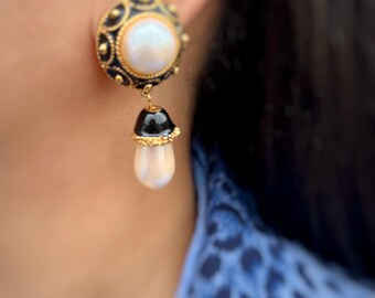 Vintage Baroque Pearl Drop Earrings – Black Gold Clip-On Statement Jewelry