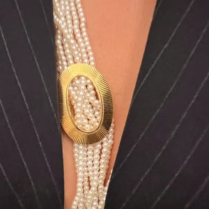 Vintage Gold Oval Brooch Clip On | Minimalist Textured Pin | Brooch for Blazer or Scarf