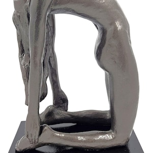 Gerestaureerde Austin Productions Durastone-sculptuur 'Rebirth', gesigneerd Renard 1980