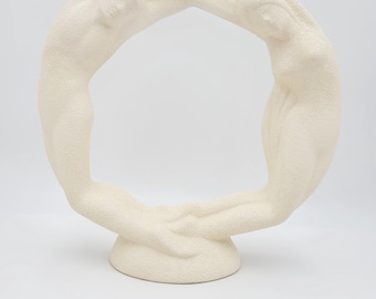 Beautiful Haeger Circle of Love Couple Textured Ivory Ceramic Sculpture 1980s