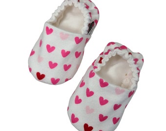 Heart Baby Shoes, Baby Girl Slipper, Heart Crib Shoes, Heart Baby Moccs, Heart Baby Slippers, Heart Baby Slippers, Baby Girl Shoes