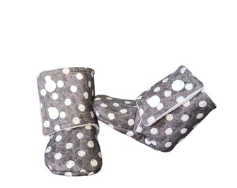 Grey Polka Dot Baby Booties, Baby Gift, Gray Polka Dot Stay-on Boots, Fabric Boots, Baby Boots, Baby Shower, Baby Girl Booties, Polka Dot