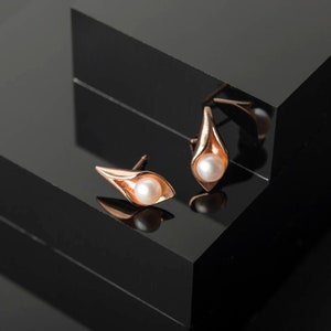 Calla Lily Rose Studs