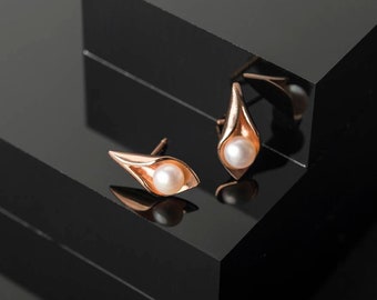 Calla Lily Rose Studs