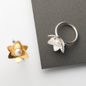 Large Daffodil Pearl Ring image 1