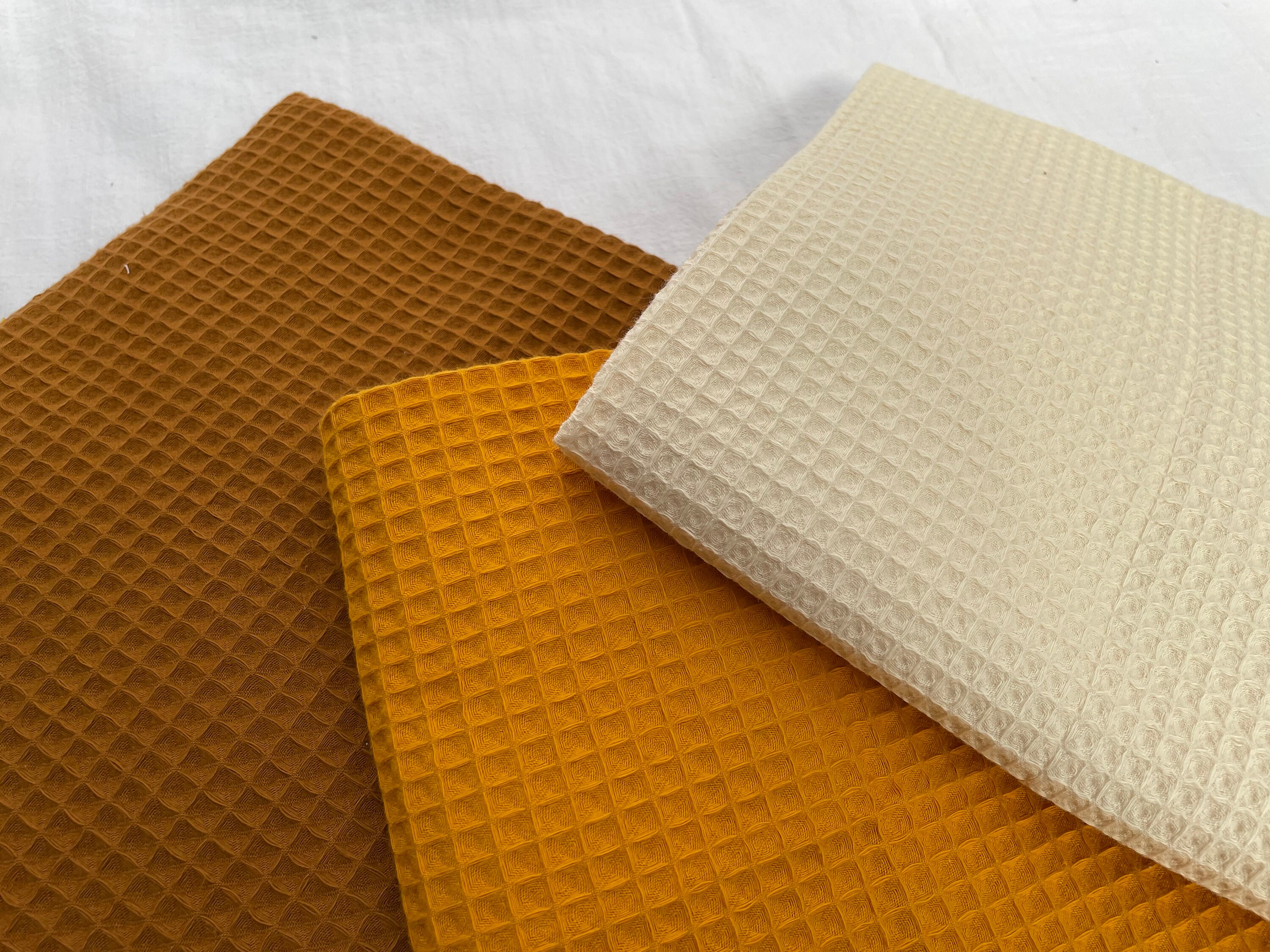 HomeBuy Cotton Waffle Pique Honeycombe Fabric Material - 150Cm Wide (Ecru  Cream) : : Home