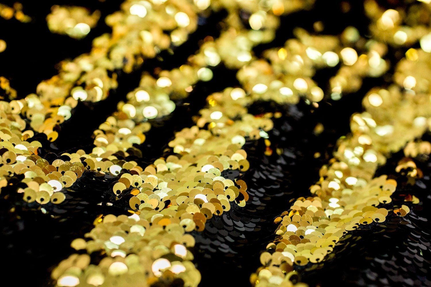 Sequin Types MERMAID Reversible 5mm Sequin Fabric Flip Two Tone Stretch Paillettes ...