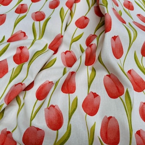 Tissu Tulipes de Printemps – Imprimé Floral – Décoration, Rideaux, Tapisserie – 140cm Large – Rouge Pastel