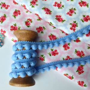 Perla Pom Pom Bobble Trim - PomPoms di alta qualità Mini formato 10 mm - Venduto al metro - CIELO BLU