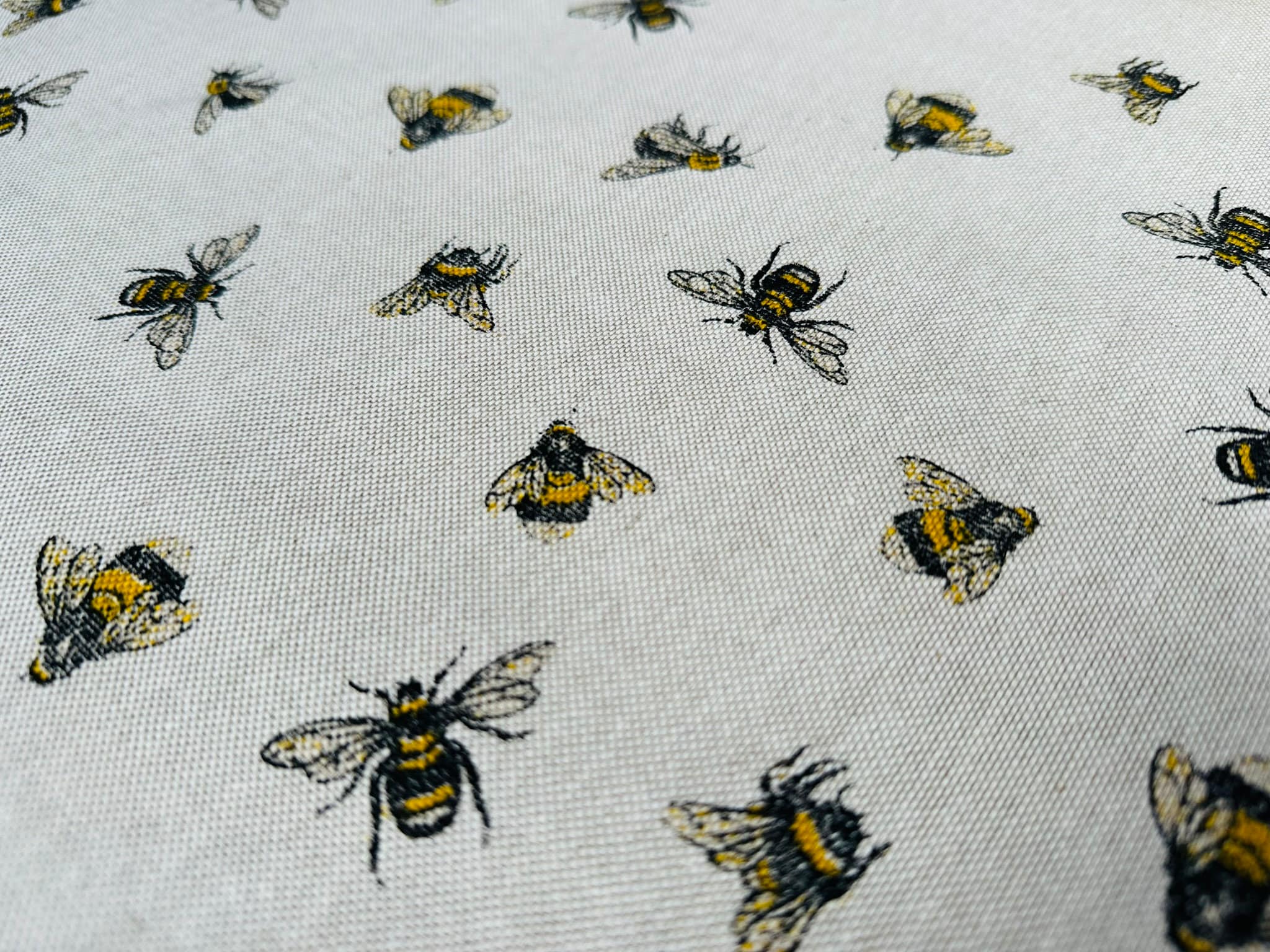 Tissu Guirlande Abeilles Bourdon Fryett's 12x15 Cm 9 Drapeaux Double Face