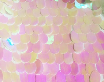 Tecido de lantejoulas Jumbo TearDrop Lantejoulas Material elástico para casamento, cortinas, cenário, decoração - 130 cm de largura - Rosa iridescente brilhante