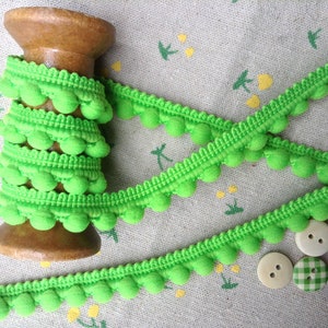 Pearl Pom Pom Bobble Trim - High Quality PomPoms Mini Size 10mm (0.4&quot;) - Sold By The Metre - LIME