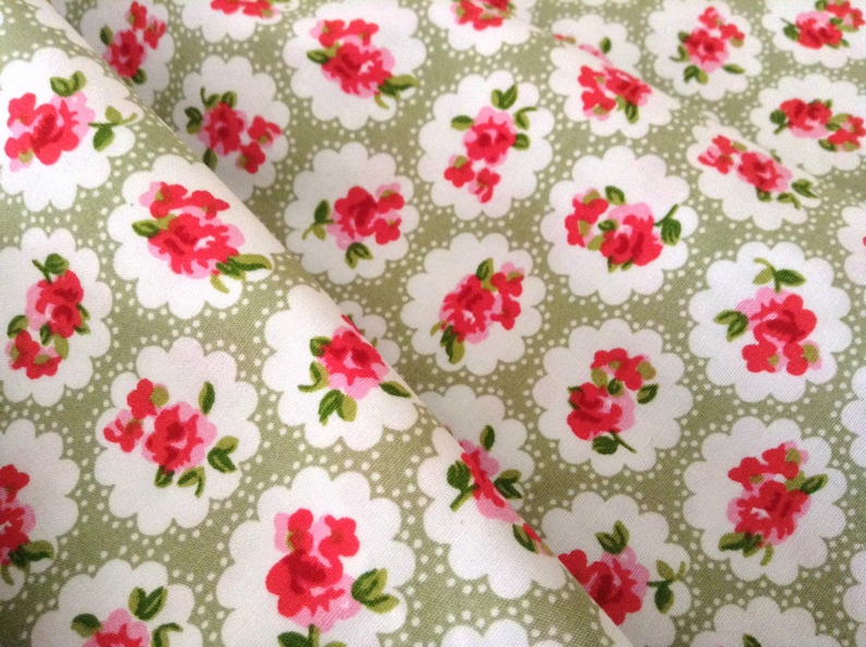 TROPICAL FLOWERS COTTON LINEN LOOK 150 CM WIDE FABRICS MATERIAL COVERS CURTAINS