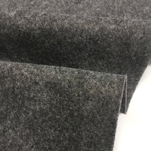 Tessuto in feltro grigio, materiale artigianale, colori semplici, poliestere - 102 cm di larghezza