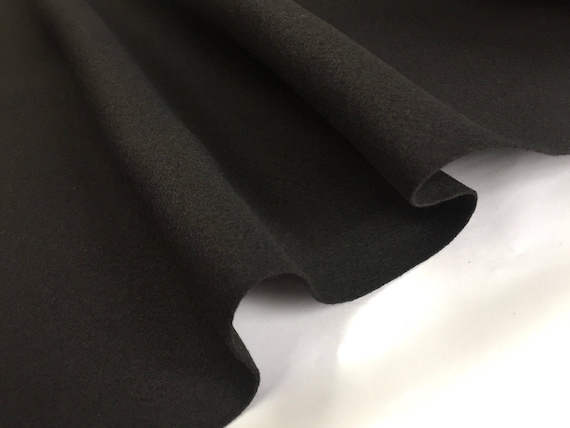 Tessuto in feltro nero, materiale artigianale, tinta unita, poliestere,  larghezza 102 cm -  Italia