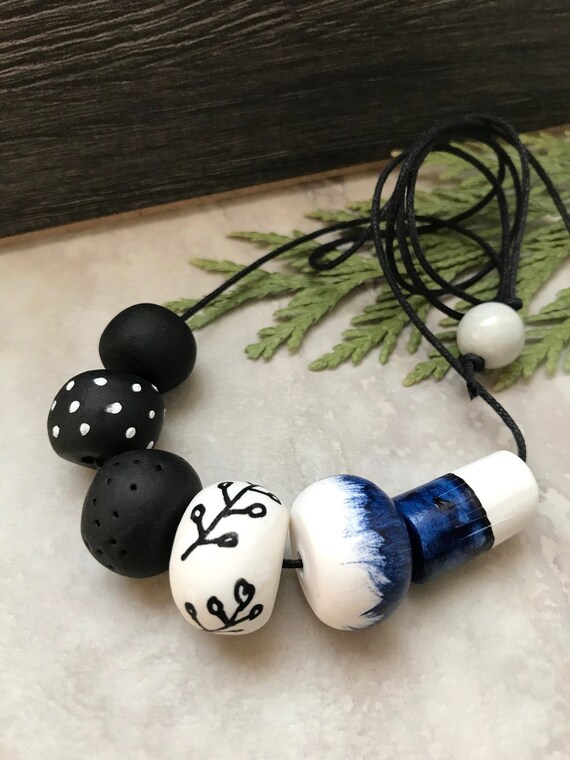 China blue clay necklace, Blue and white necklace, hand painted necklace, clay necklace for women, Modern clay necklace, beaded necklace