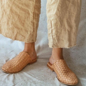 PANTALONI IN LINO, pantaloni gaucho in lino fatti a mano con bordi grezzi e vestibilità comoda con cintura elastica, abbigliamento donna, pantaloni 100% lino per donna, culottes in lino,