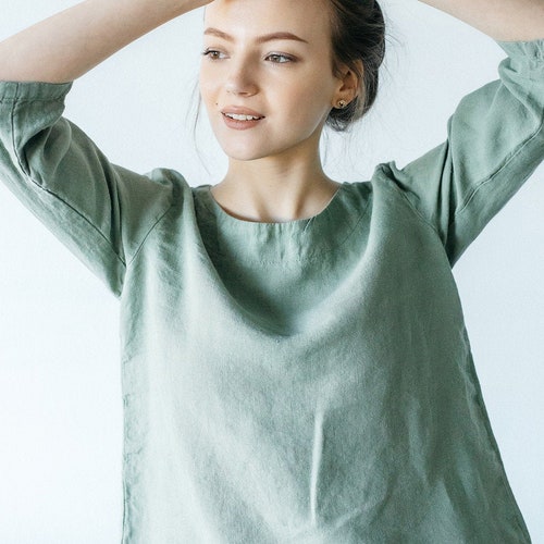 Linen Top boat-neck and 3/4 sleeves, natuaral linen summer top in green color, linen women clothes, loose fit top