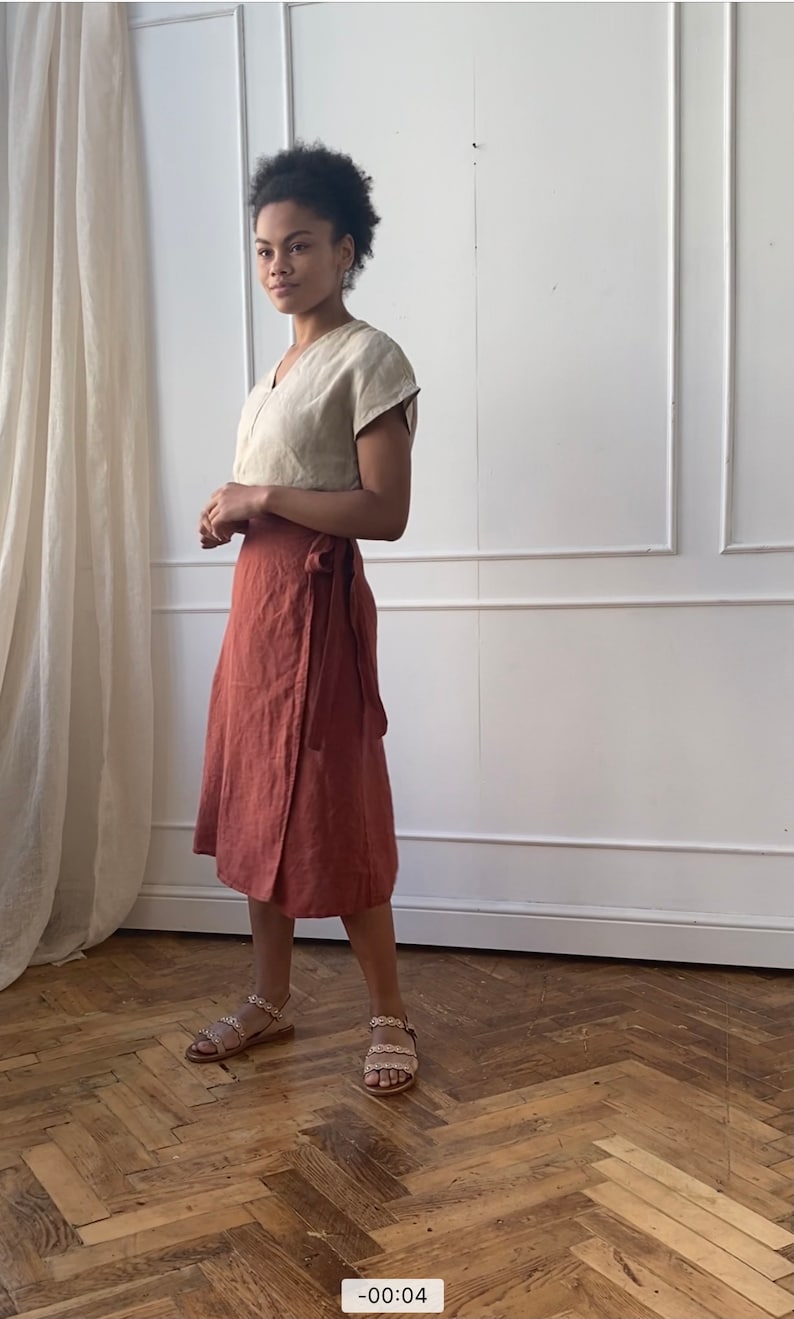 Linen wrap skirt with side tie. A-line skirt image 2