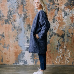 Gesteppte Leinen-Winterjacke: Warmer Damenmantel mit Gürtel Bild 5