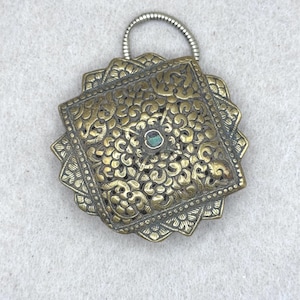 Fermoir à vêtement pour femme bhoutanaise antique • Années 30 • Doré ou bronze