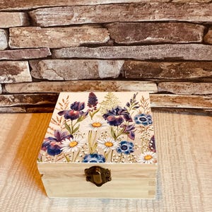Jewellery, keepsake, memory, box. Cottage garden flower  decoupage