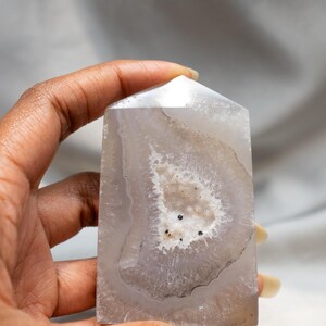 Druzy Achat Turm - Einzigartiges Natur Dekor