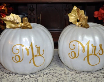Conjunto de calabazas para el Sr. y la Sra., conjunto de calabazas de espuma de 23 cm (9 pulgadas) adornadas con hojas y bayas otoñales, estilo princesa, cuento de hadas, boda, Cenicienta.