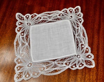 Antique Point de Gaze and Brussels Duchesse Lace Handkerchief Fine Linen Wedding Handkerchief 1800s
