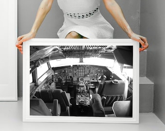 Reproduction of a photographic print of the flightdeck of a 1959 Boeing 707