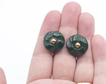 Vintage c 1930s rich green carved bakelite screwback earrings