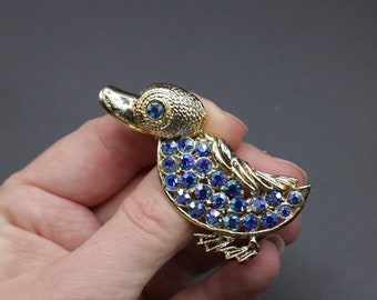 Vintage C 1950s blue aurora borealis blue stone novelty duck brooch