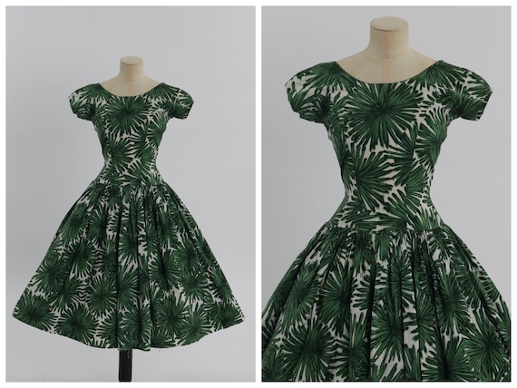 Vintage 1950s original green floral print cotton d