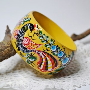 Bracelet painting top