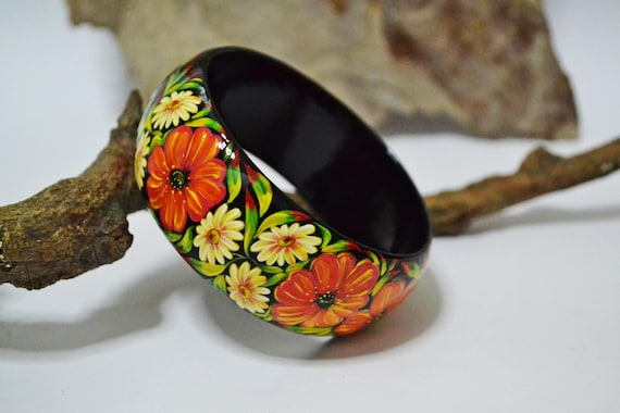 Hand painted  Bracelet  Wooden Bracelet Russian folk style Wooden Bangle .Made to Order.