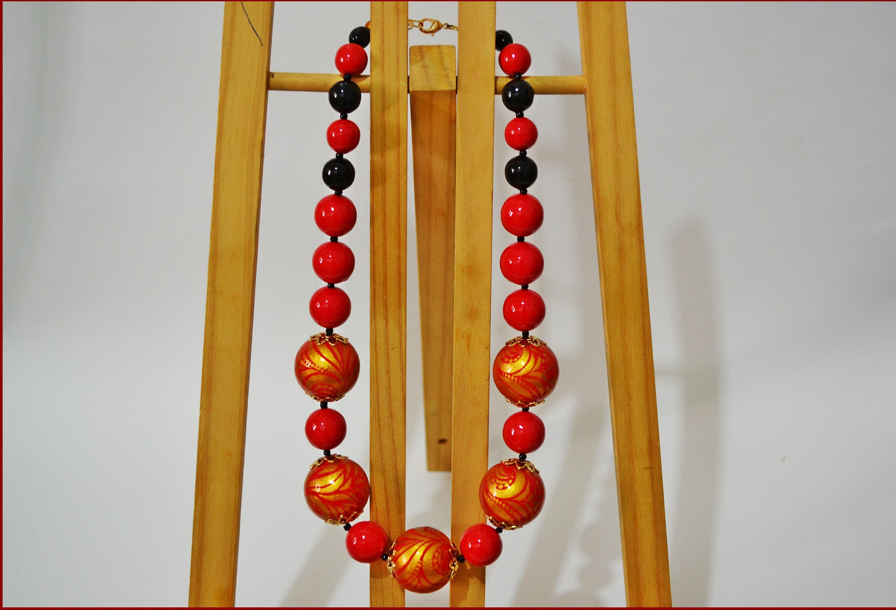 Collier Sautoir Perles Peintes Russe En Bois - Occasion, Style Ethnique Et Unique