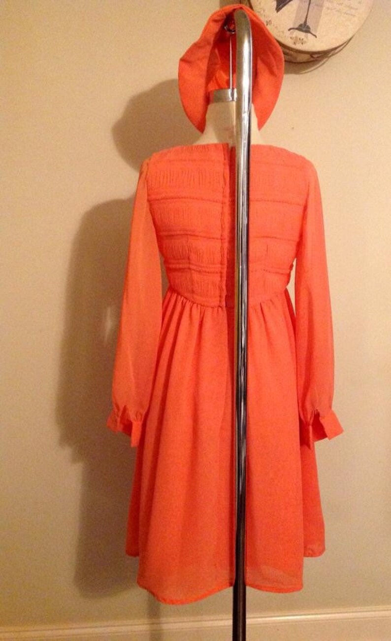 Vintage Pretty in Peach/Orange Dress And Hat image 8