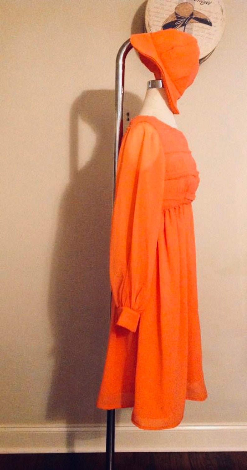 Vintage Pretty in Peach/Orange Dress And Hat image 9