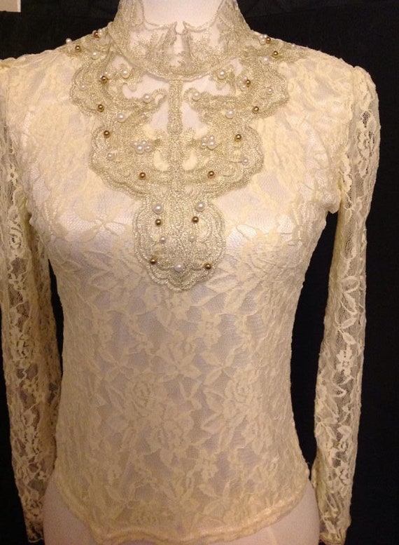 Beautiful lace top/ blouse - image 6