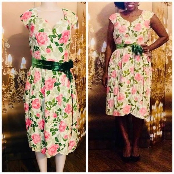 Gorgeous true vintage floral dress - image 1