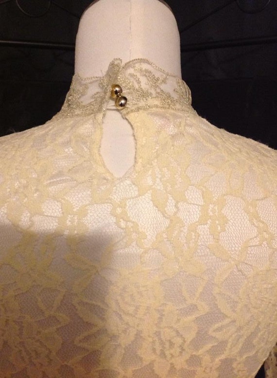 Beautiful lace top/ blouse - image 4