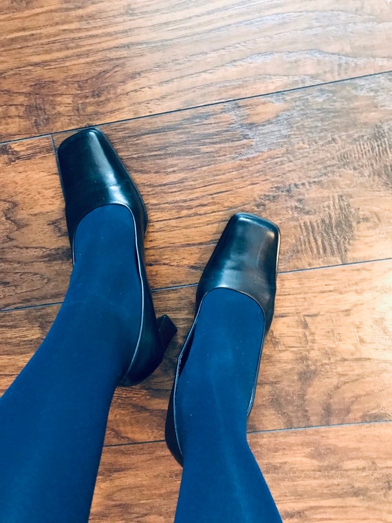 nine west navy blue pumps