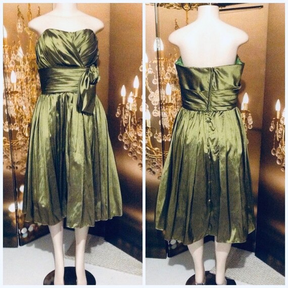Exquisite Vintage Full Skirt Bustier Pleated Waist Dress