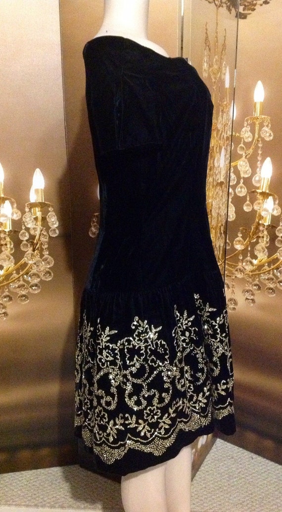 Lovely Black Velvet Dress with Gold Sequence At B… - image 9