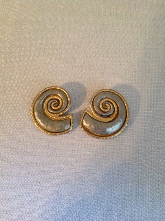 Vintage Gold tone and Pewter Earrings - image 3