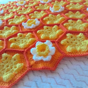 Honeycomb Daffodil Spring Crochet Blanket US Terms