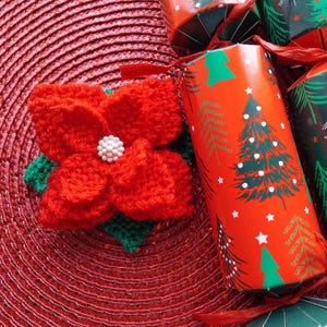 Poinsettia Knitted Flowers - Knitting Pattern