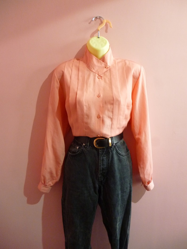 Vintage 1980s Peach Shell Pink Pleat Front Blouse Formal Work Office Shirt Top Coral Size 12 M